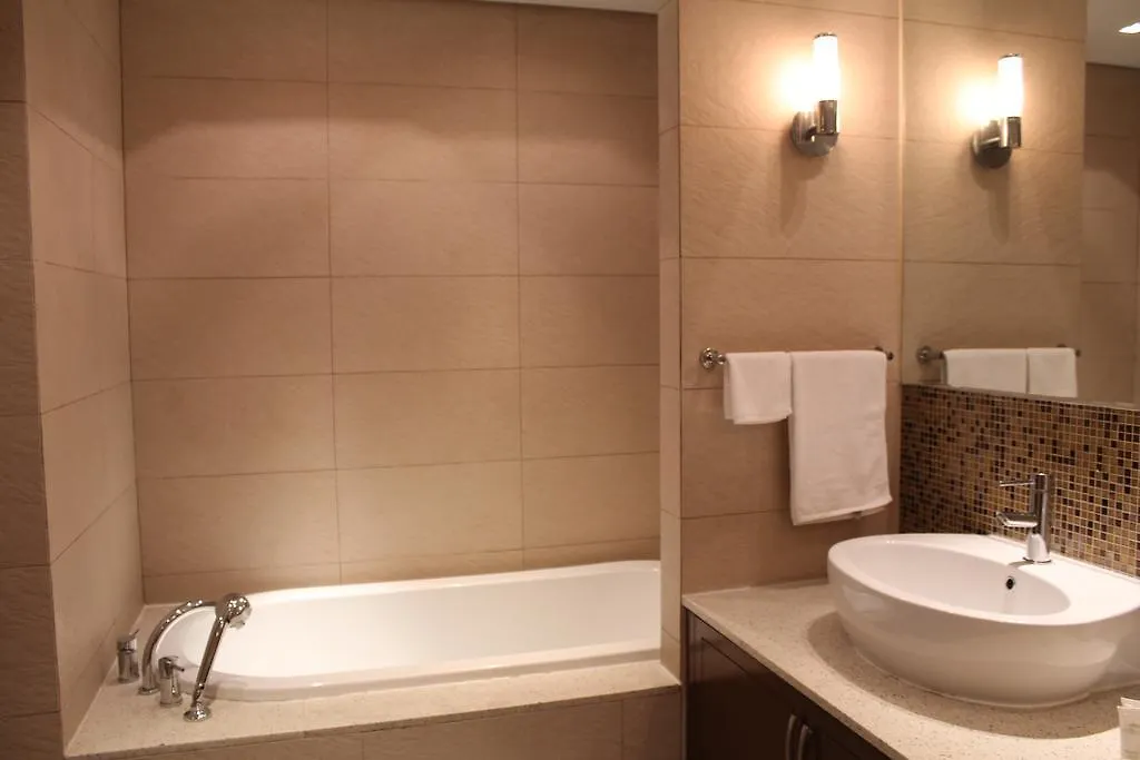 Yanjoon Holiday Homes - Palm Jumeirah Marina Residence Dubái